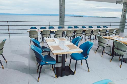 Restoran atau tempat lain untuk makan di SAVEE BEACH RESORTS