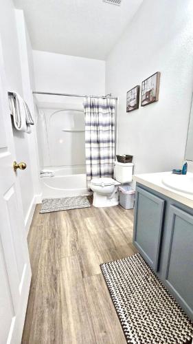 Charming family retreat with Pool & Amenities Disney & top Attractions photo 76