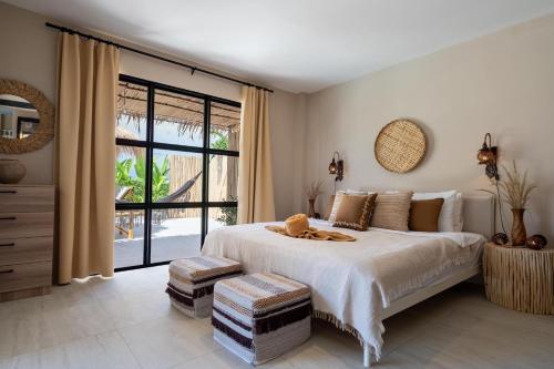 Ένα ή περισσότερα κρεβάτια σε δωμάτιο στο Manao Seaview Pool Villa 34 - 5 Mins Walk To The Beach