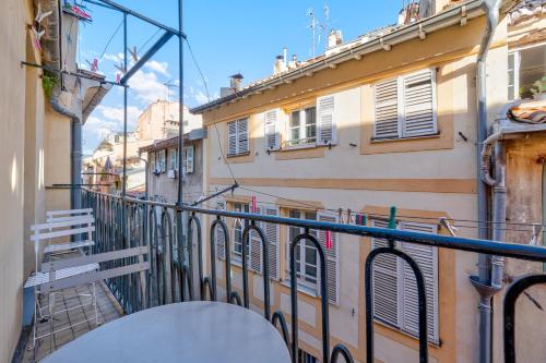 Vieux-Nice 2P climatisé Balcon