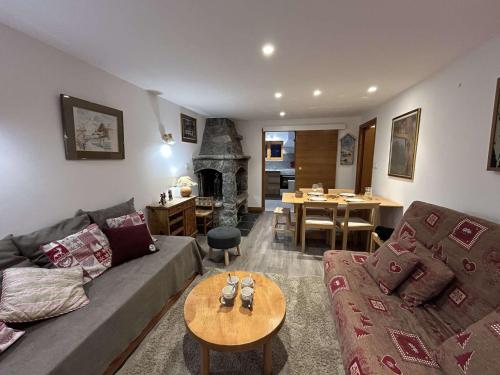 Appartement chaleureux avec terrasse, à 250m des pistes - Méribel, animaux acceptés - FR-1-180-344