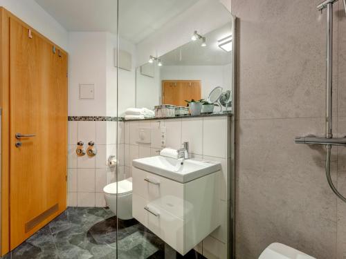 Ένα μπάνιο στο Ostseeresidenz Gorki- Park - 08 mit Wellness und Schwimmbad