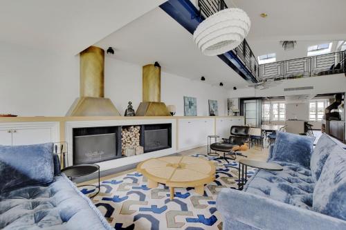 Villa Bastille with Services by Pick A Flat