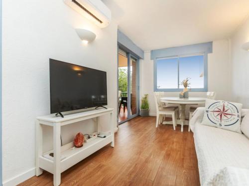 Apartment Residencial Cap Salou-1 by Interhome