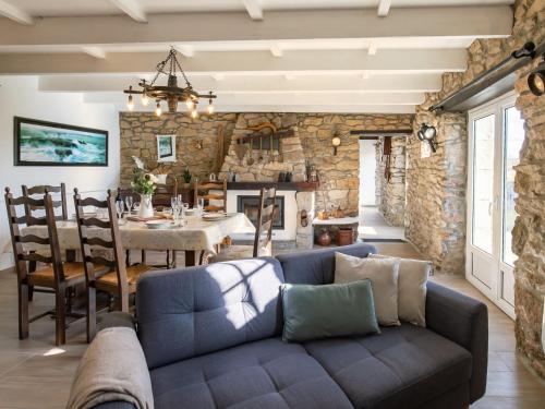 Posedenie v ubytovaní Holiday Home Ty Lez by Interhome