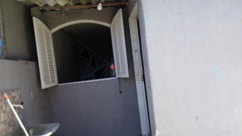 Gambar di galeri bagi Casa de telha sem mobília di Duque de Caxias