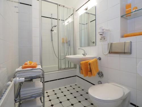 Ένα μπάνιο στο Villa Bismarckshöhe Wohnung Wanda