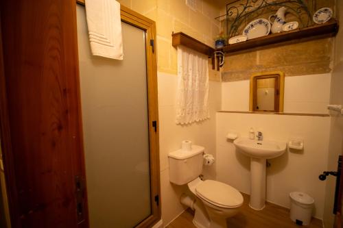 Ein Badezimmer in der Unterkunft Il figolla farmhouse