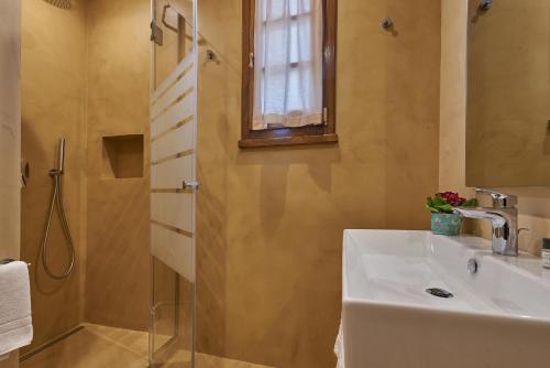 Un baño de Poggio Romita