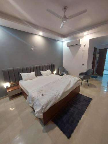 Imagen de la galería de 1001 new hazratganj, en Nalmatha