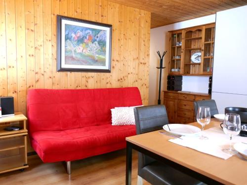 Ruang duduk di Apartment Prou Forestside by Interhome