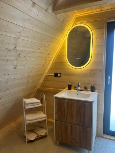 Ванная комната в Saltwood A-Frame, Free Parking