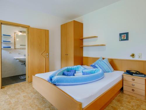 Кровать или кровати в номере Apartment Festenstein by Interhome
