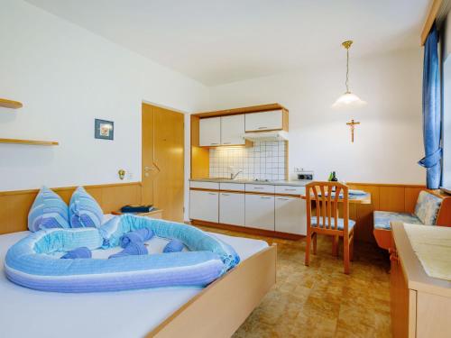 Кухня или мини-кухня в Apartment Festenstein by Interhome
