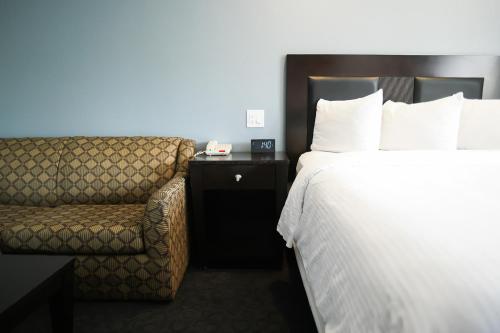 Gallery image of Days Inn by Wyndham West Covina in West Covina