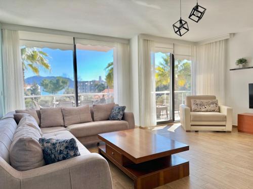 Deniz Manzaralı, Plaja 100 Metre, Luks Daire 2