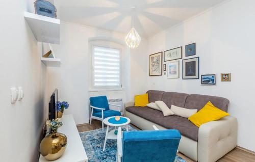 2 Bedroom Lovely Apartment In Rijeka