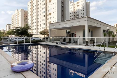 Kolam renang di atau dekat dengan LoftsPraia Apartamento zona sul perto Praia Clube Elegânce.