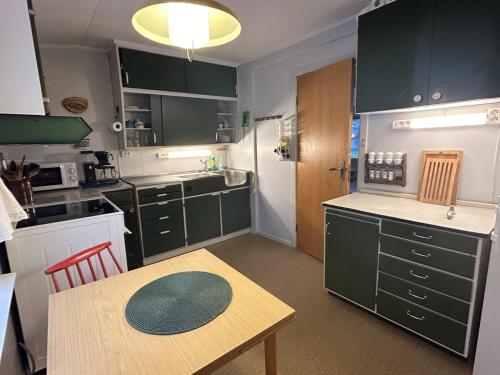 Η κουζίνα ή μικρή κουζίνα στο House at Elvevoll