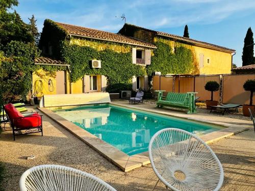Villa Provençale avec Jardin et Piscine Privée à Beaumes-de-Venise
