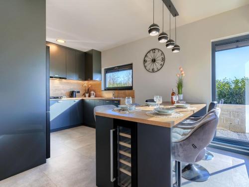Kuchyň nebo kuchyňský kout v ubytování Holiday Home Kuća Marko by Interhome