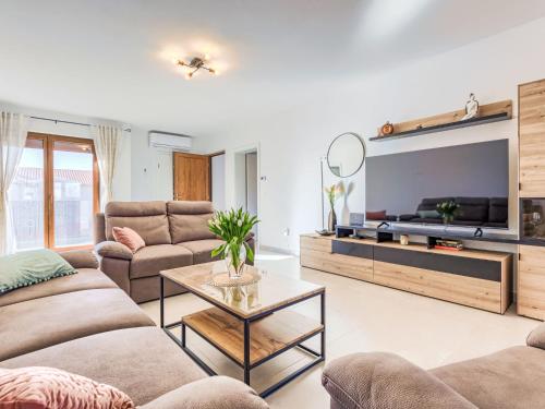Holiday Home Villa Rubil by Interhome