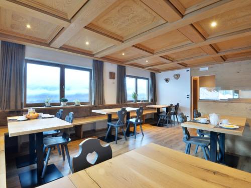 Εστιατόριο ή άλλο μέρος για φαγητό στο Holiday Home Kostner-2 by Interhome