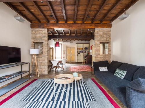 Apartment Pantheon View by Interhome