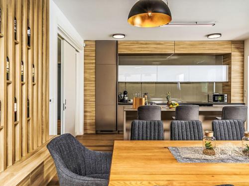 Dapur atau dapur kecil di Villa La Perla by Interhome