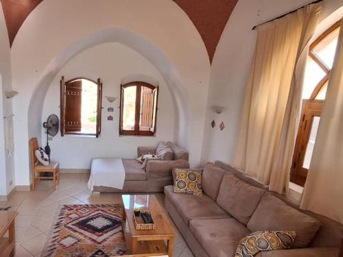 Ruang duduk di Downtown ElGouna Excellent Location