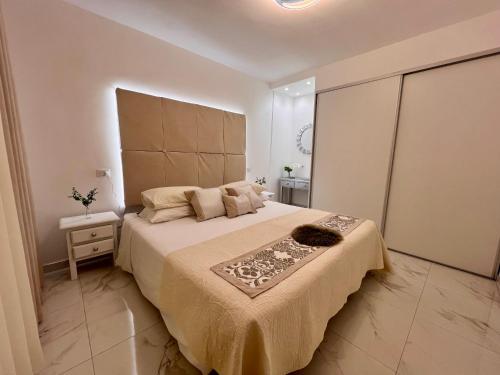 serene flat in central location overlooking SIAM PARK