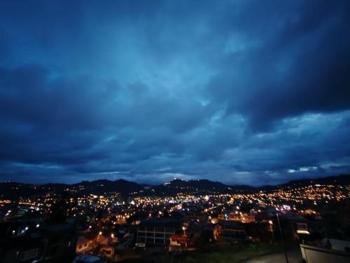Kalnų panorama iš apartamentų arba bendras kalnų vaizdas