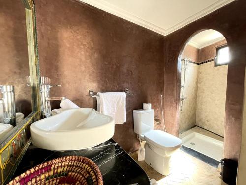 Ein Badezimmer in der Unterkunft Maison d 'Hôtes de Charme 7 Ch