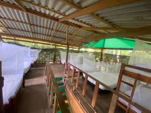 Un balcón o terraza de Hostal El Chileno Sapzurro