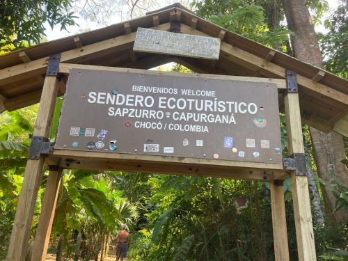 Certificado, premio, señal o documento que está expuesto en Hostal El Chileno Sapzurro