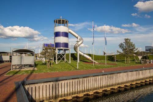 Φωτογραφία από το άλμπουμ του KYST 5410 Floating Home 1 σε Neustadt in Holstein