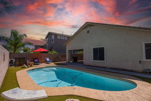 Πισίνα στο ή κοντά στο Karsten Maricopa