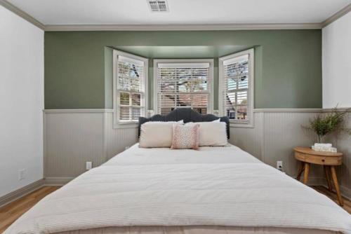 Postel nebo postele na pokoji v ubytování Jarrett Farm Resort - Suite 3