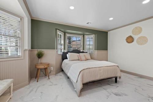 Postel nebo postele na pokoji v ubytování Jarrett Farm Resort - Suite 4