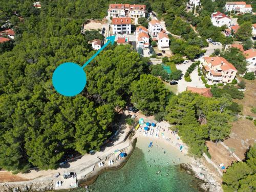 Apartments by the sea Nerezine, Losinj - 23786