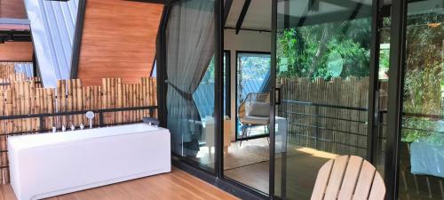 Balkón nebo terasa v ubytování Hom I Din Farm and Homestay
