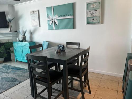 Beachfront Bliss 3BR Oceanfront Condo with Pool and Hot Tub photo 14