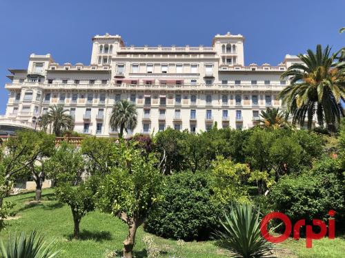 Studio charmant, climatisé, dans un ancien palace à Menton - FR-1-647-45