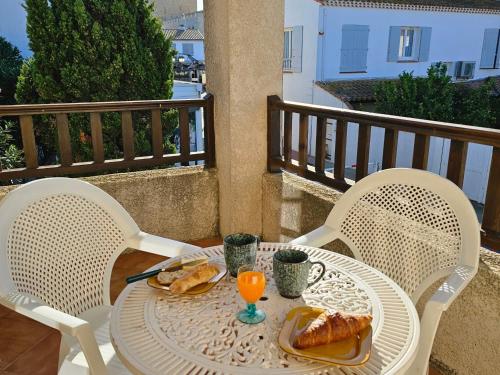 Appartement cosy avec climatisation et parking aux Saintes-Maries-de-la-Mer - FR-1-475-175