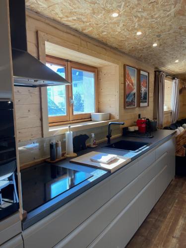 Η κουζίνα ή μικρή κουζίνα στο Chalet Atmosphere Chamonix City Center Large T3
