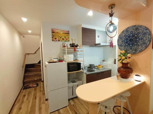 Asakusa Temple Detached BuildingZhujia Inn 2-8 people3 min walk to Asakusa Temple Skytree Ueno within walking distanceDirect access to Ginza, Shibuya, Shinjuku by subway