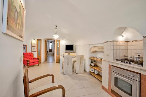 Kuchyň nebo kuchyňský kout v ubytování Bacco Apartment Noci - Happy Rentals