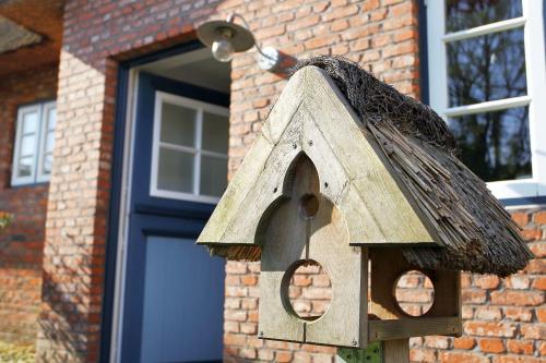 Το κτήριο όπου στεγάζεται  η παραθεριστική κατοικία