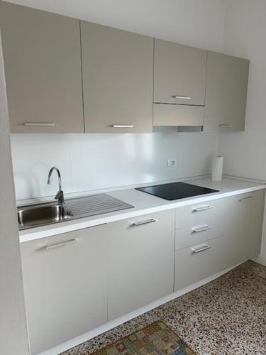 Kuchyň nebo kuchyňský kout v ubytování Villa Cecilia