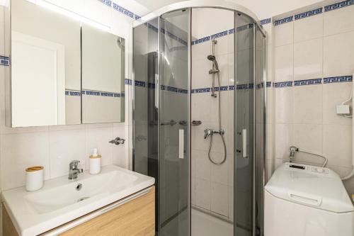 PALM BEACH, sea view apartment, 100m from beaches